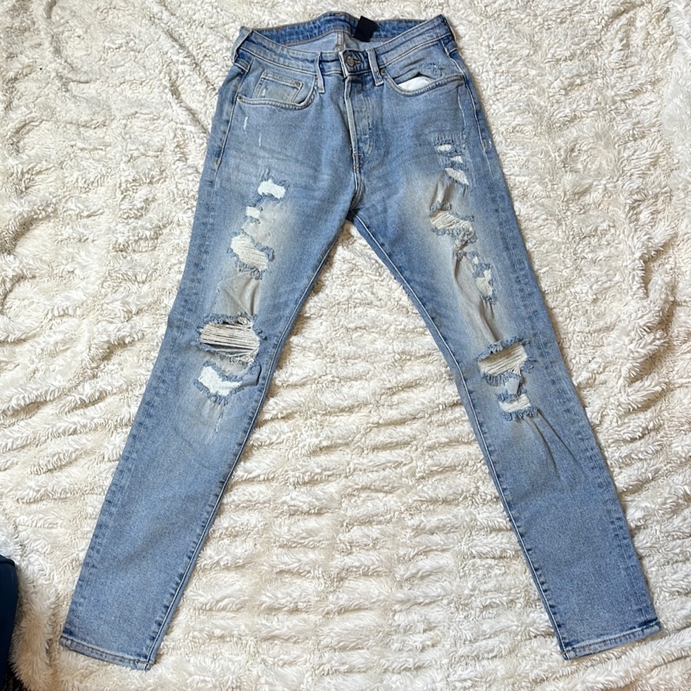 DISTRESSED H&M SKINNY JEANS SIZE 31- Worn Once